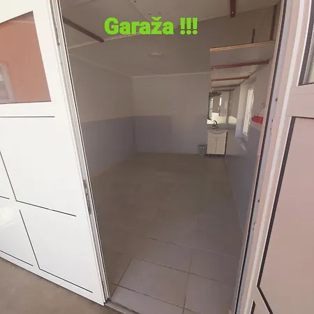 Tiha Voda 1 *